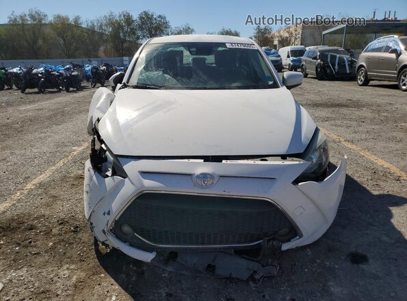 3MYDLBYVXLY704819 2020 TOYOTA YARIS Белый Вид спереди