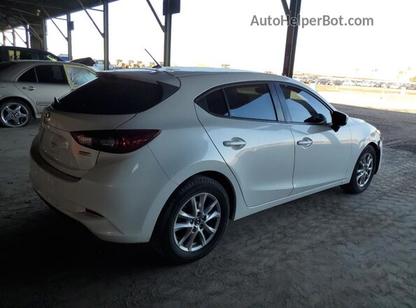 3MZBN1K70JM217327 2018 MAZDA 3 White 