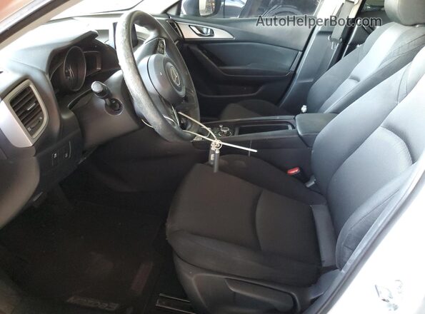 3MZBN1K70JM217327 2018 MAZDA 3 White 