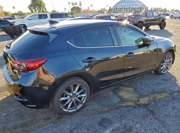 3MZBN1L35JM231218 2018 MAZDA 3 Black 