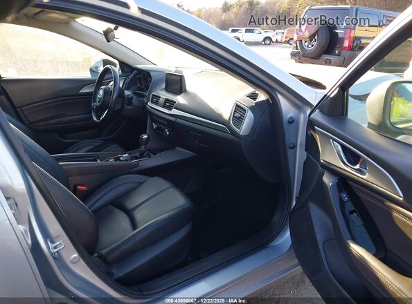 3MZBN1L3XJM206329 2018 MAZDA 3 Silver 