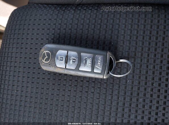 3MZBN1V70JM235550 2018 MAZDA 3 Красный 