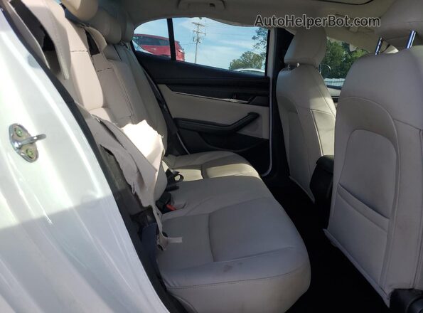 3MZBPACM4SM462762 2025 MAZDA 3 White Widok tylnych siedzeń