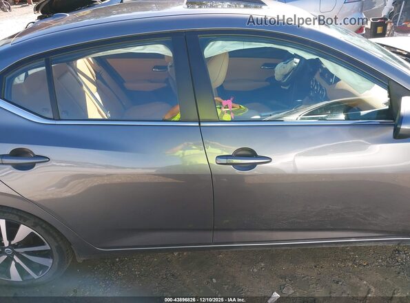 3N1AB8CV8PY306063 2023 NISSAN SENTRA Gray Vista interior trasera