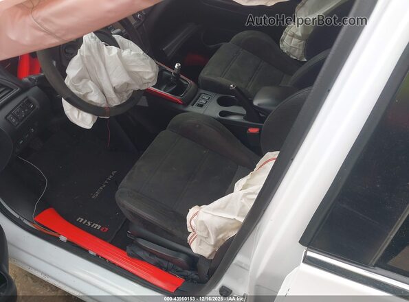 3N1CB7AP3JY238401 2018 NISSAN SENTRA Black Widok wnętrza z przodu