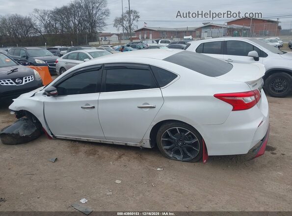 3N1CB7AP3JY238401 2018 NISSAN SENTRA Black Widok wnętrza z tyłu