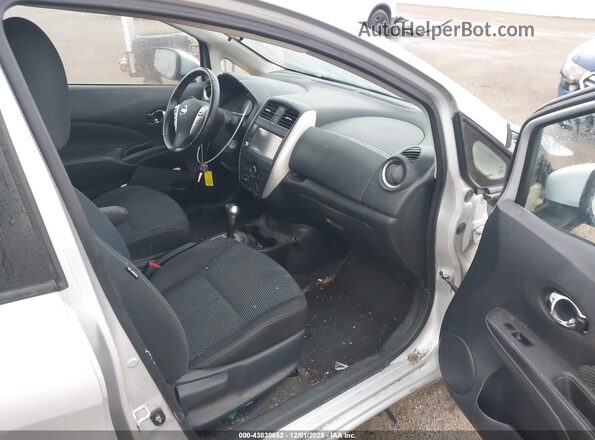 3N1CE2CP0KL354693 2019 NISSAN VERSA NOTE Silver Вид салону спереду