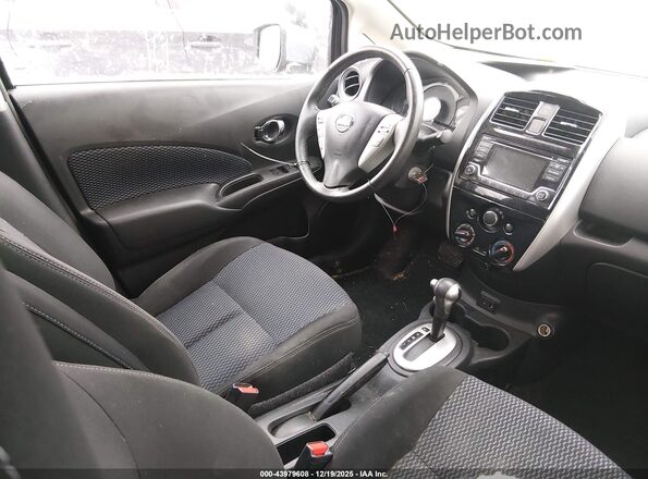 3N1CE2CP6HL360930 2017 NISSAN VERSA NOTE Silver Вид салону спереду