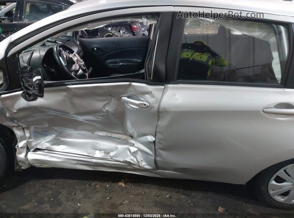 3N1CE2CP7JL356567 2018 NISSAN VERSA NOTE Серебряный 