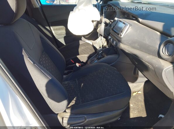 3N1CP5BV0NL528181 2022 NISSAN KICKS White Vista interior delantera
