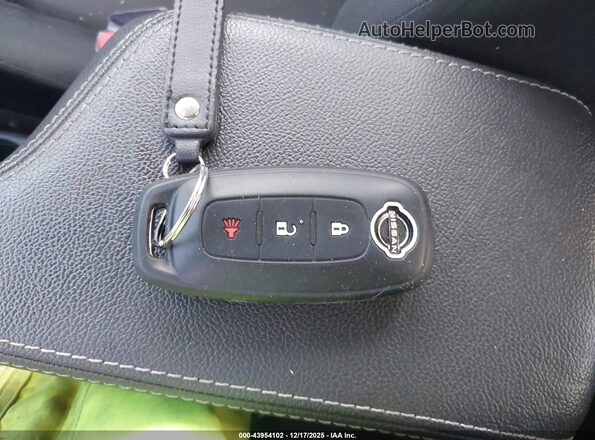 3N1CP5BV8RL521422 2024 NISSAN KICKS Черный 