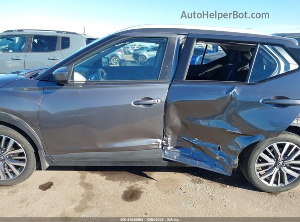 3N1CP5CV2PL507527 2023 NISSAN KICKS Silver Widok wnętrza 360 stopni