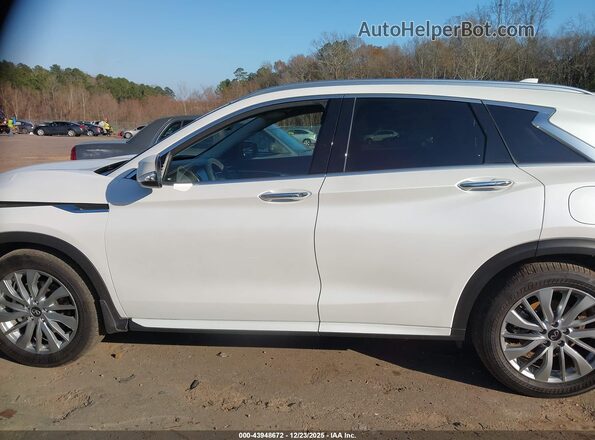3PCAJ5BBXSF108210 2025 INFINITI QX50 White Vista interior de 360 grados