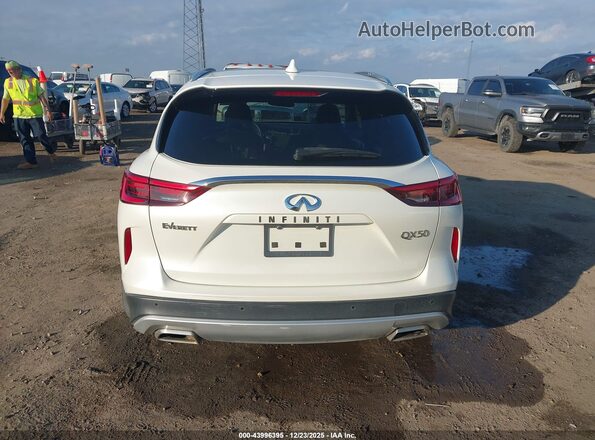3PCAJ5CA0MF111948 2021 INFINITI QX50 White 
