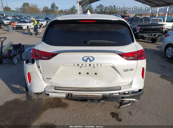 3PCAJ5CB7MF108134 2021 INFINITI QX50 White 
