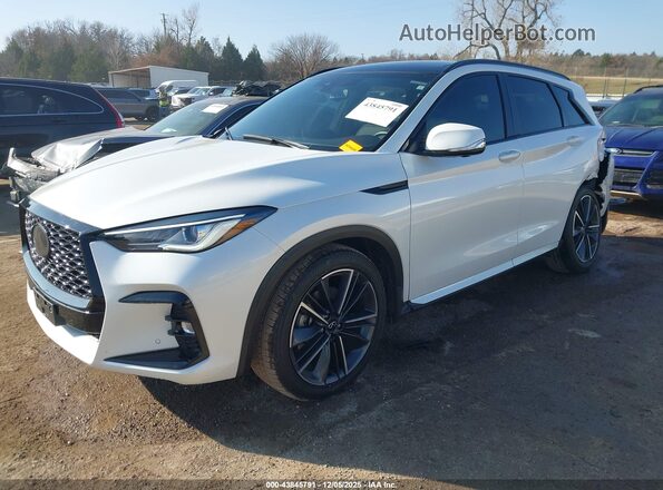 3PCAJ5FB2SF101908 2025 INFINITI QX50 White Vista tres cuartos delantera izquierda