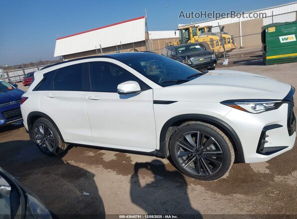 3PCAJ5FB2SF101908 2025 INFINITI QX50 White Vista interior trasera