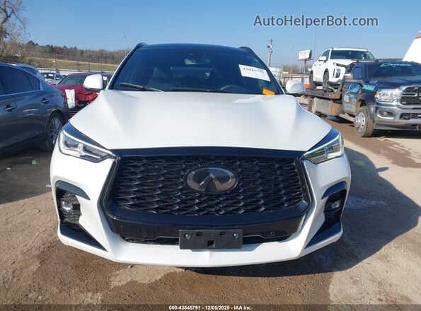 3PCAJ5FB2SF101908 2025 INFINITI QX50 White Vista del cuadro de instrumentos