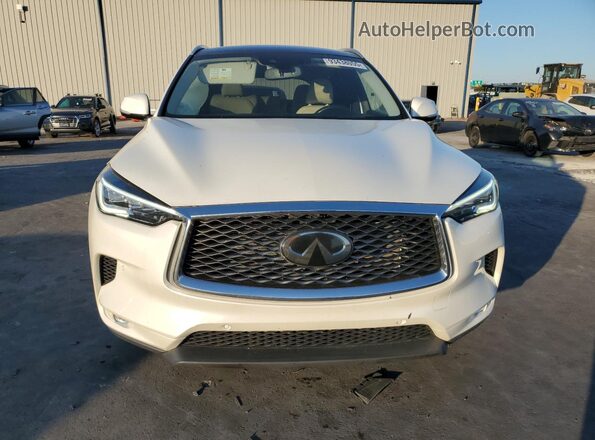 3PCAJ5M18LF118028 2020 INFINITI QX50 White Widok z przodu