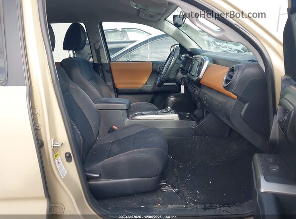 3TMCZ5AN0HM099860 2017 TOYOTA TACOMA Beige Вид салону спереду
