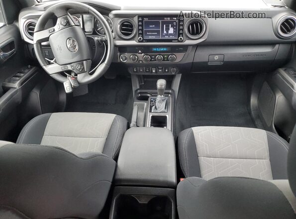 3TMCZ5AN0PM545729 2023 TOYOTA LE Silver Vista del salpicadero