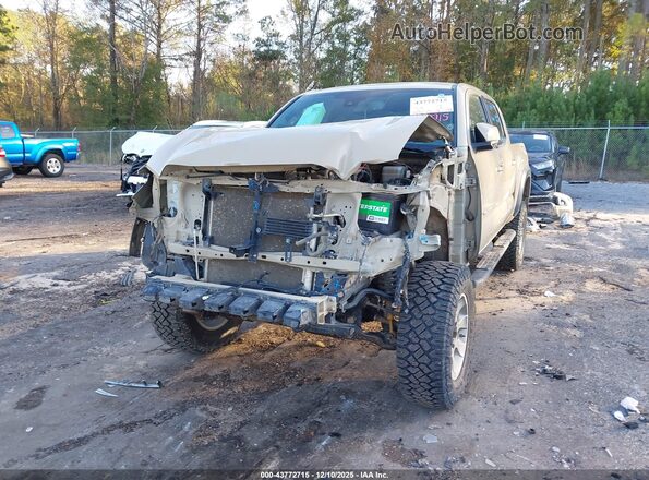 3TMCZ5AN3JM182835 2018 TOYOTA TACOMA Brown Widok z przodu