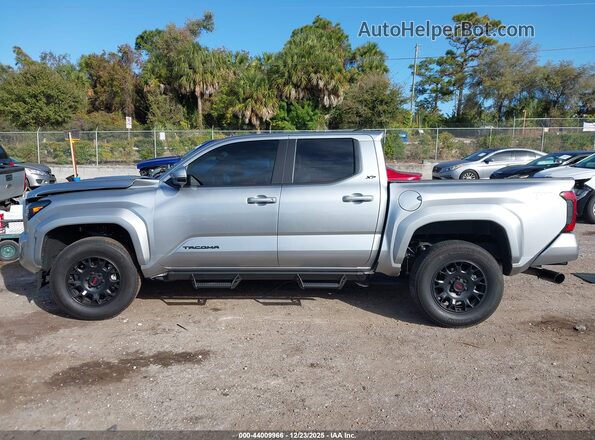 3TMKB5FN2RM002071 2024 TOYOTA TACOMA Silver Սալոնի 360 աստիճան տեսք