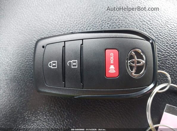3TMKB5FN2RM002071 2024 TOYOTA TACOMA Silver Առջևի վահանակի տեսք