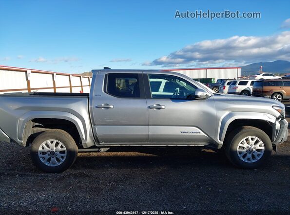 3TMKB5FN4RM001911 2024 TOYOTA TACOMA Silver უკანა სალონის ხედი