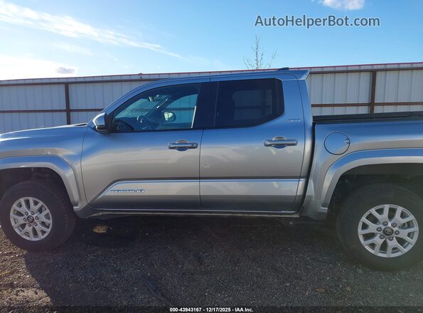 3TMKB5FN4RM001911 2024 TOYOTA TACOMA Silver სალონის 360-გრადუსიანი ხედი