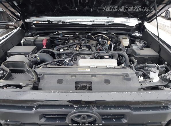3TMLB5JN2RM068132 2024 TOYOTA TACOMA Black უკანა ხედი