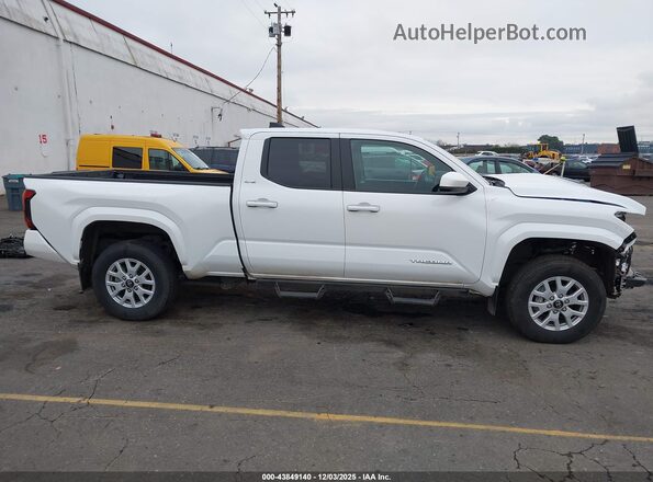 3TMLB5JN6RM005759 2024 TOYOTA TACOMA White სალონის 360-გრადუსიანი ხედი
