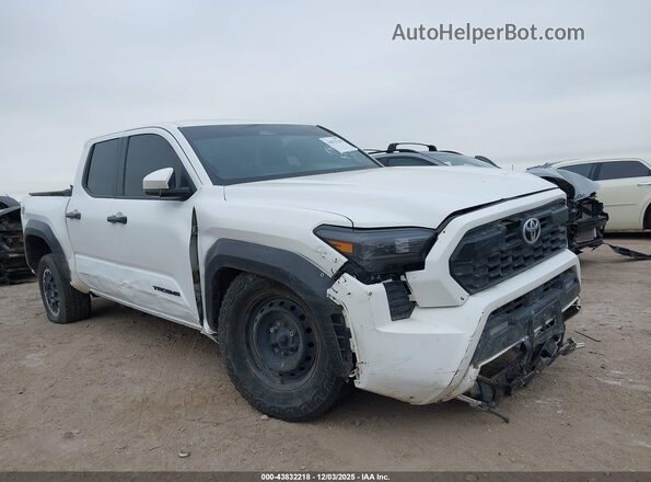 3TMLB5JN9RM003729 2024 TOYOTA TACOMA White Widok z przodu