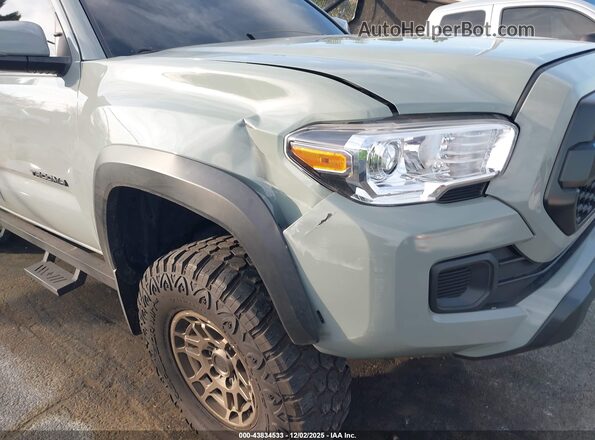 3TYCZ5AN2NT097611 2022 TOYOTA TACOMA Green Vista frontal