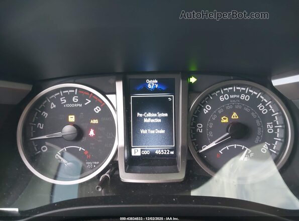3TYCZ5AN2NT097611 2022 TOYOTA TACOMA Green Vista de los asientos traseros