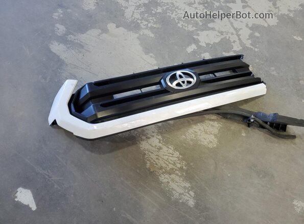 3TYJDAHN3RT004749 2024 TOYOTA TACOMA White Engine compartment view