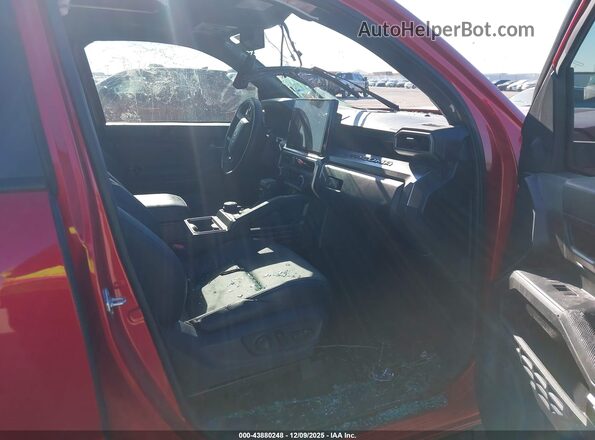 3TYLB5JN2ST068514 2025 TOYOTA TACOMA Red Սալոնի դիմացի տեսք