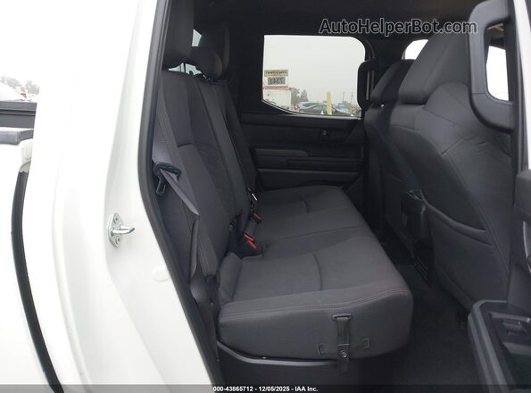 3TYLB5JN5RT002453 2024 TOYOTA TACOMA Белый Вид наклейки с VIN-кодом