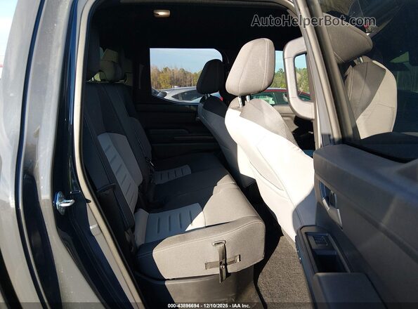 3TYLB5JN5RT037557 2024 TOYOTA TACOMA Gray Widok naklejki z numerem VIN