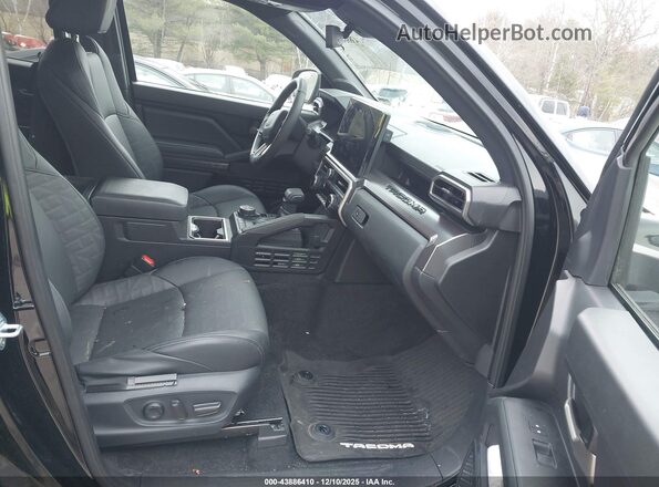 3TYLC5LN1RT014691 2024 TOYOTA TACOMA HYBRID Black Սալոնի դիմացի տեսք