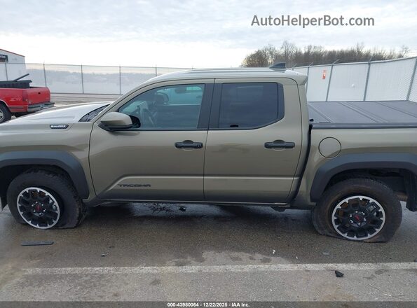 3TYLC5LN1ST024661 2025 TOYOTA TACOMA HYBRID Green სალონის 360-გრადუსიანი ხედი