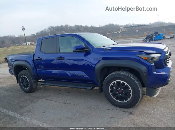 3TYLC5LN5RT008649 2024 TOYOTA TACOMA HYBRID Blue 360 interior view