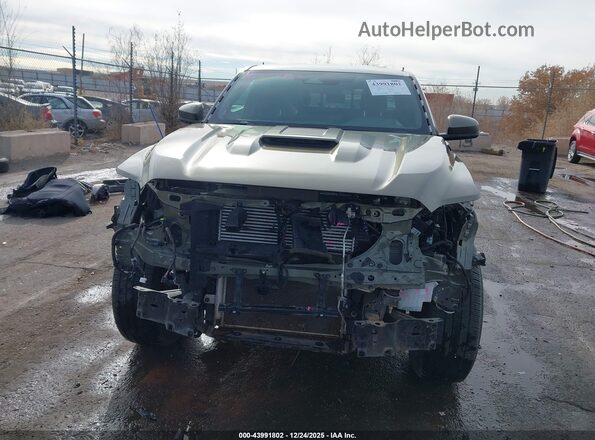 3TYLC5LN5RT009204 2024 TOYOTA TACOMA HYBRID Green Rear interior view