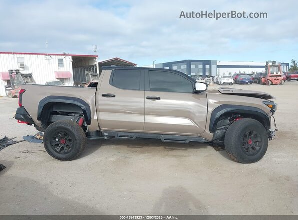 3TYLC5LNXST018633 2025 TOYOTA TACOMA HYBRID Brown უკანა სალონის ხედი