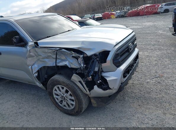3TYLD5KN8TT023393 2026 TOYOTA TACOMA Silver Widok z przodu