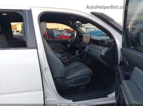 3TYLF5LN2RT002170 2024 TOYOTA TACOMA HYBRID White Front interior view