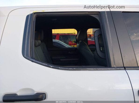 3TYLF5LN2RT002170 2024 TOYOTA TACOMA HYBRID White Front view