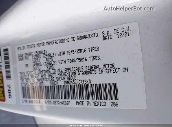 3TYSX5EN0NT011031 2022 TOYOTA TACOMA White Vista del compartimento del motor