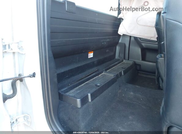 3TYSX5EN0NT011031 2022 TOYOTA TACOMA White Vista de la etiqueta del VIN