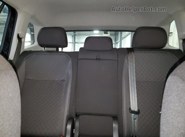 3VV0B7AX4MM149756 2021 VOLKSWAGEN TIGUAN Black Widok tylnych siedzeń